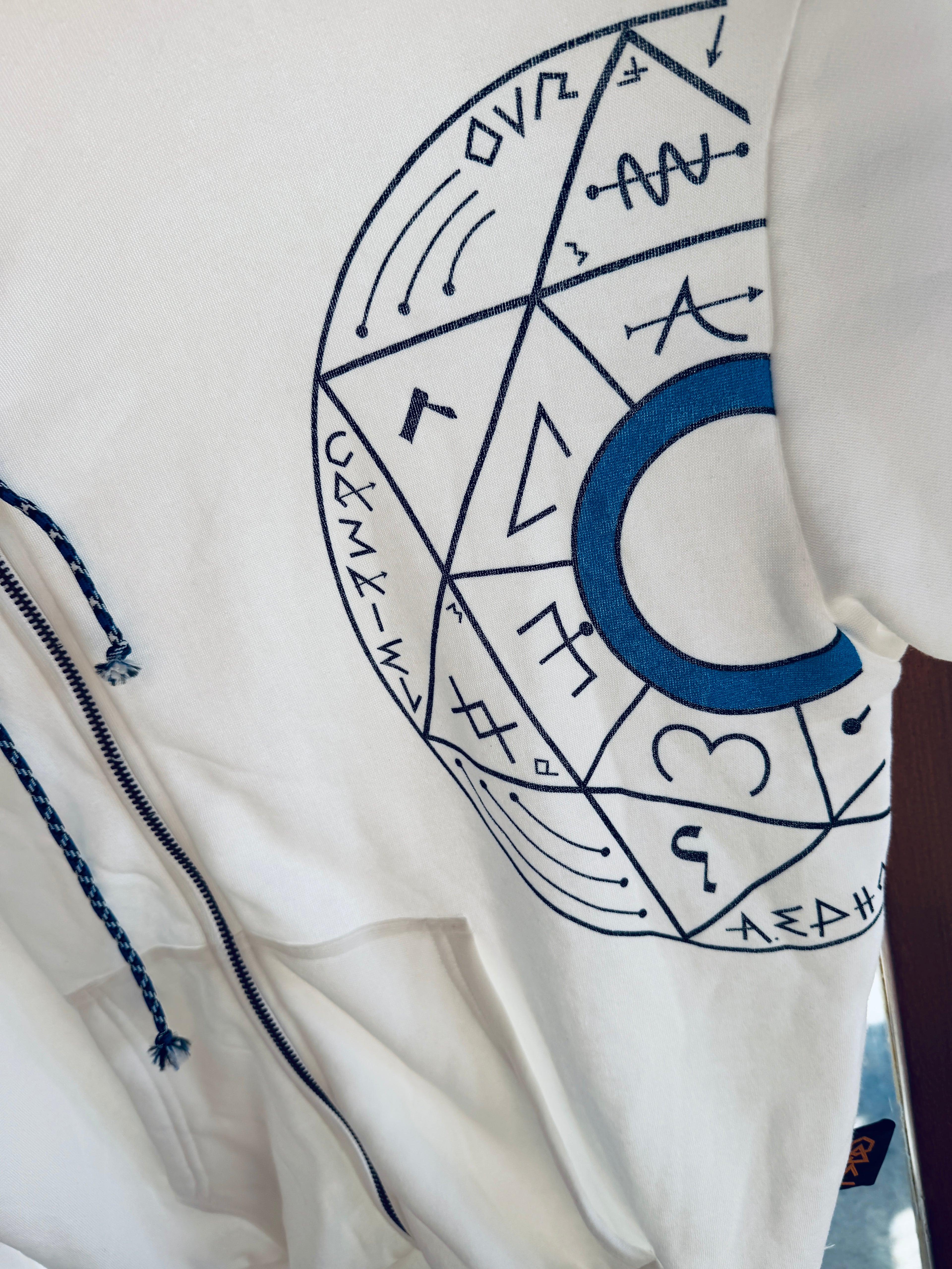 RAZIEL — ALBA TRINITY
White Edition