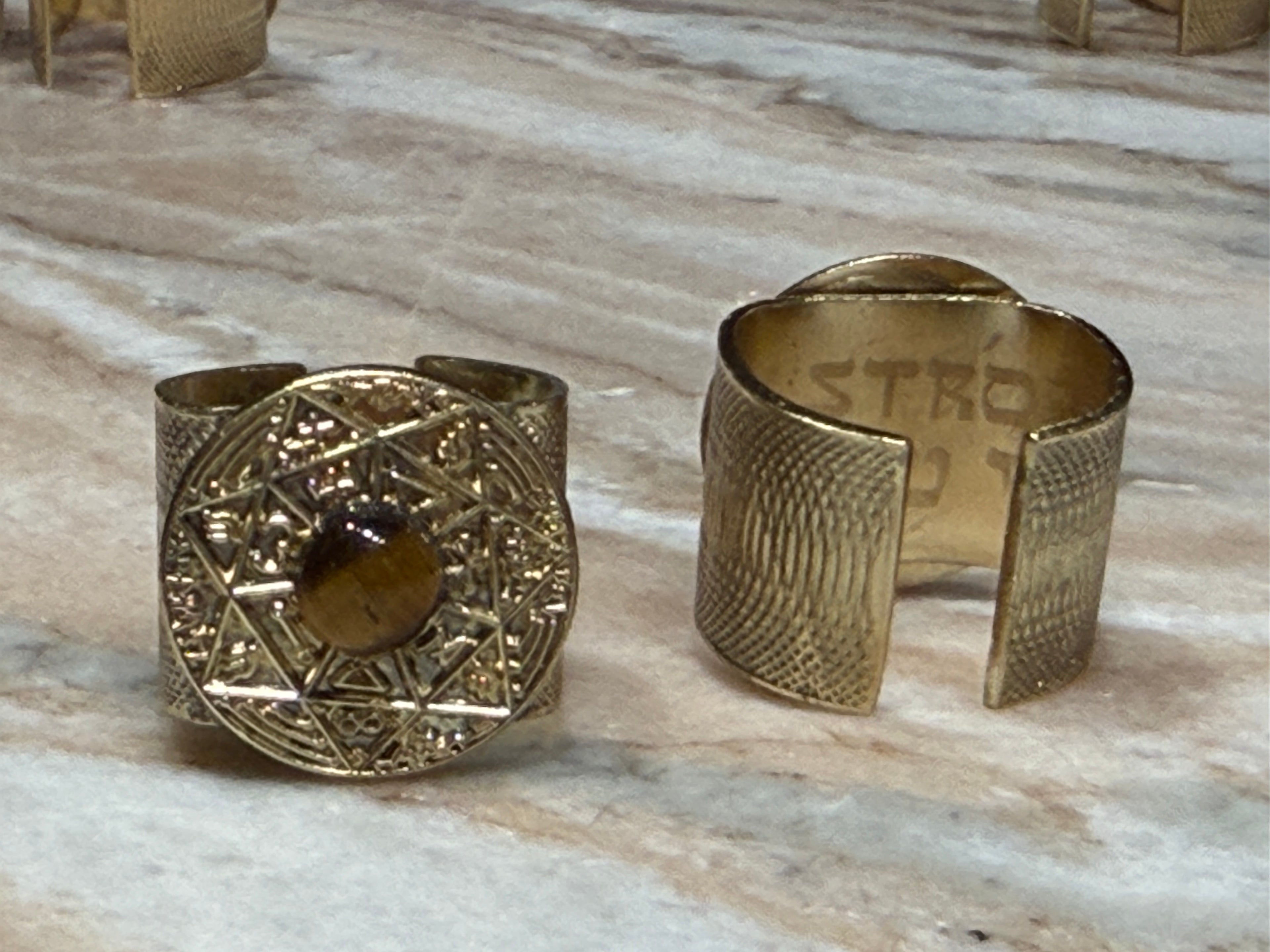 TRINITY KNOWING ONE — Sceau salomonien de la Connaissance incarnée | Gold — Œil du Tigre