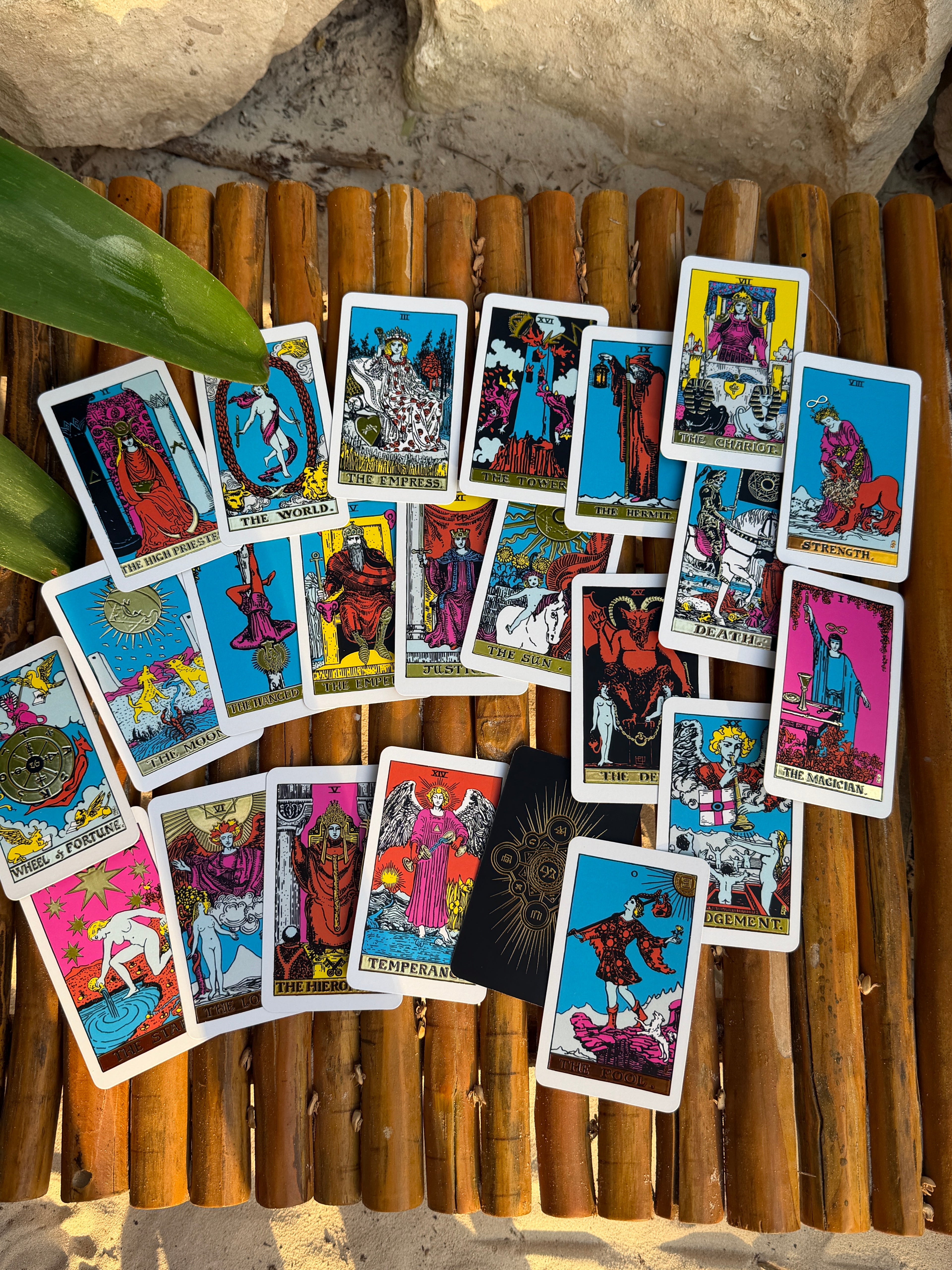 THE KNOWING ONE TAROT
AXIS XXIII