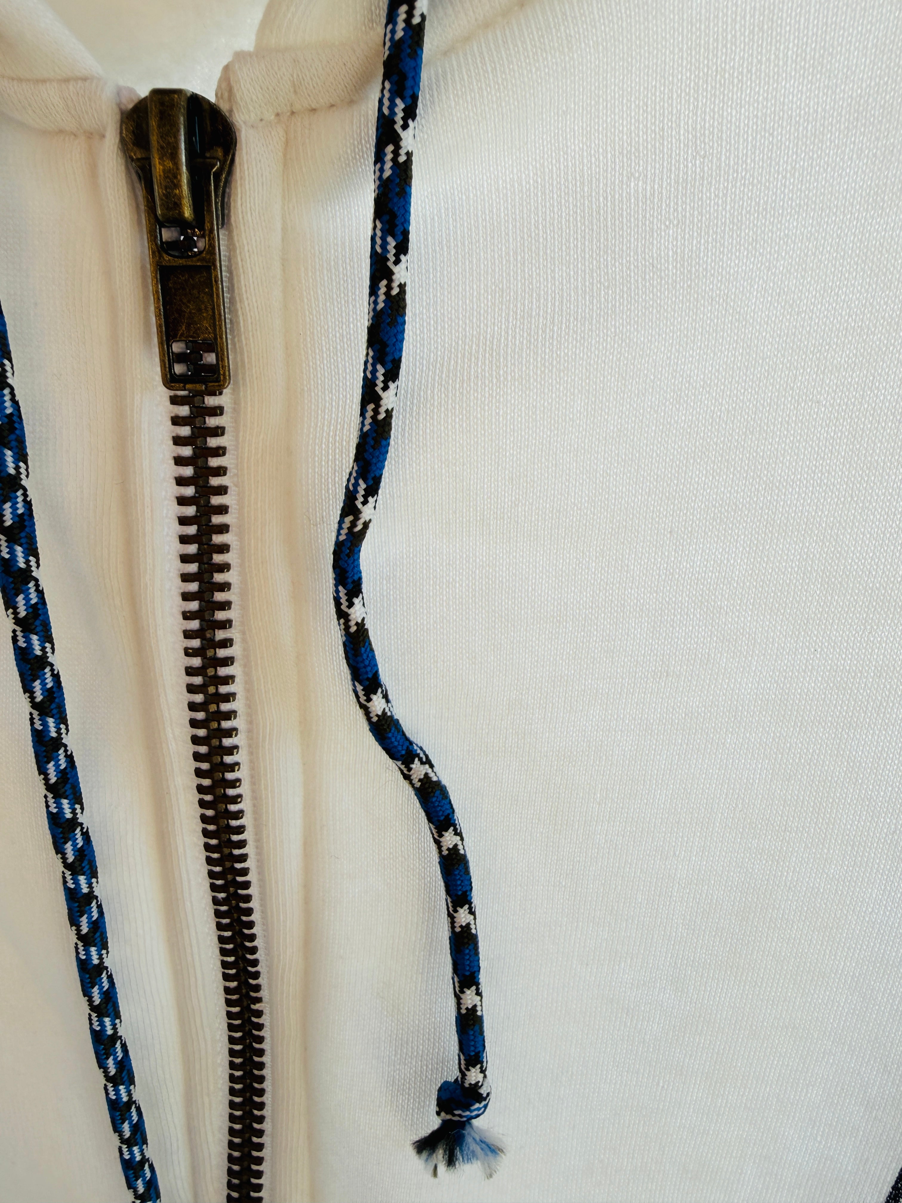 RAZIEL — ALBA TRINITY
White Edition