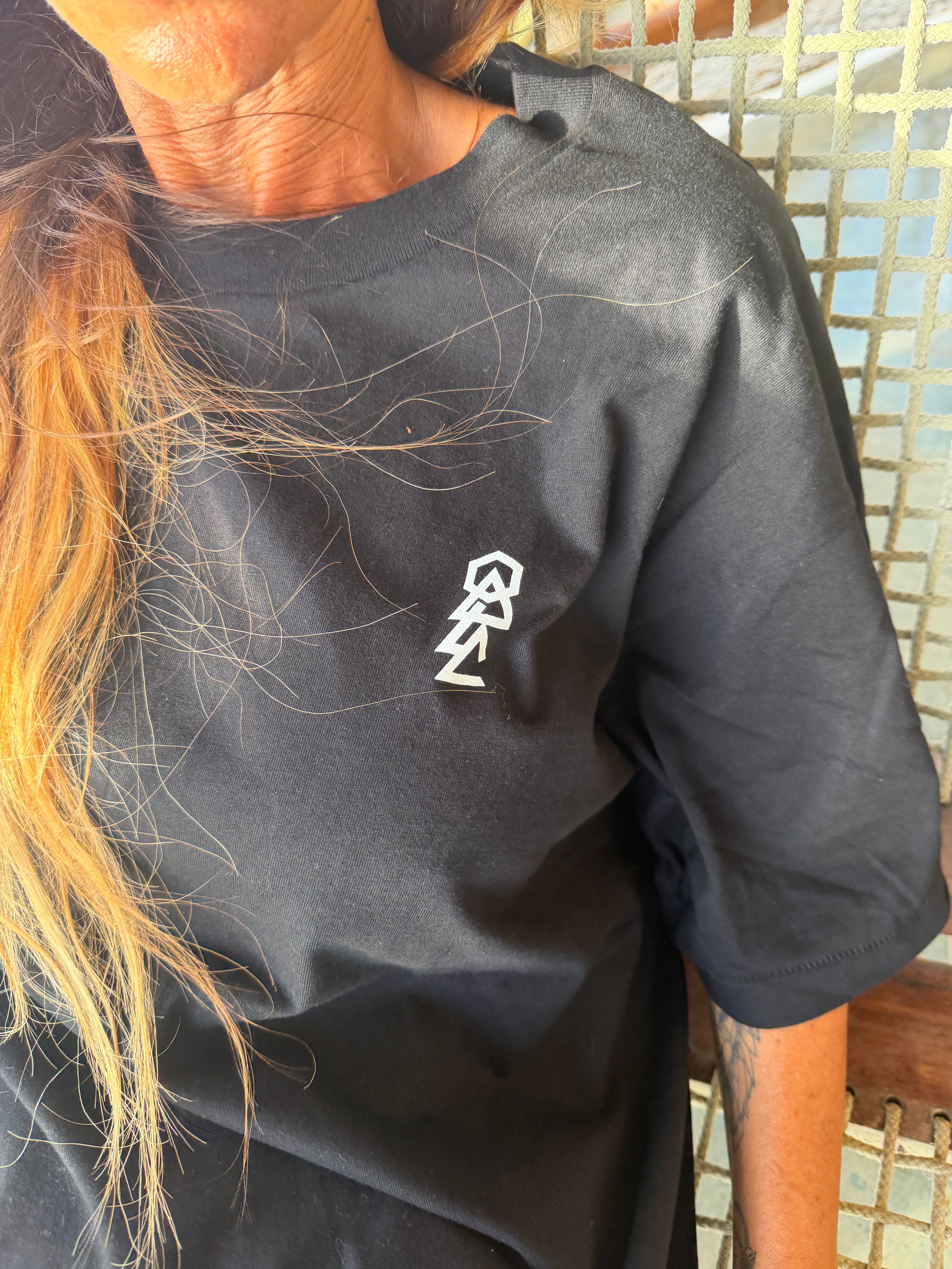 BACK OF KNOWING-BLACK EDITION