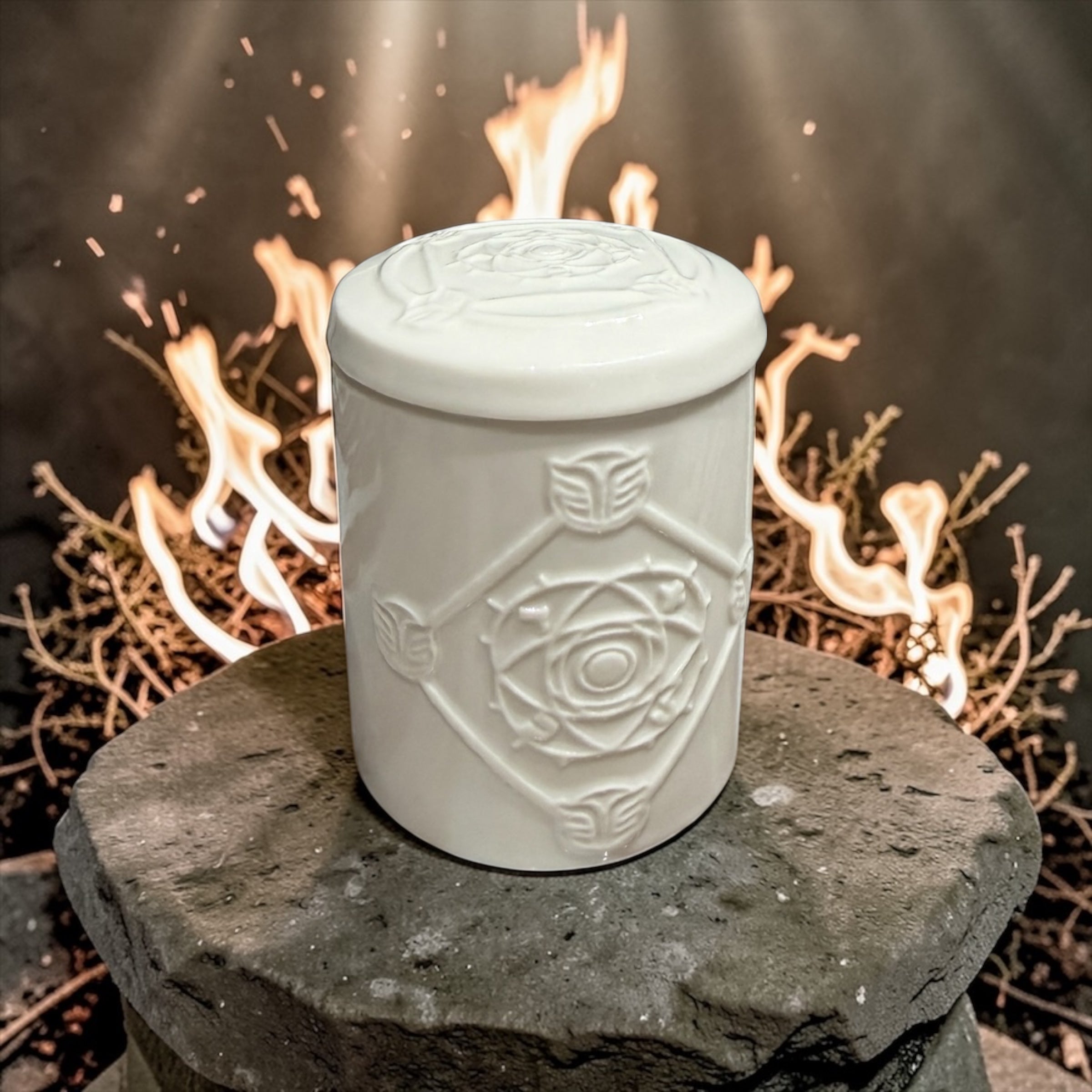 NERTAMID —🔥 ÉDITION SPÉCIALE « MOÏSE »
LA FLAMME VIVANTE DE LA FORCE ET DE LA GUÉRISON Miel Cannelle - La Flamme Éternelle Son écrin est enveloppé d’un vernis blanc immaculé, comme une couronne de lumière posée sur la matière.