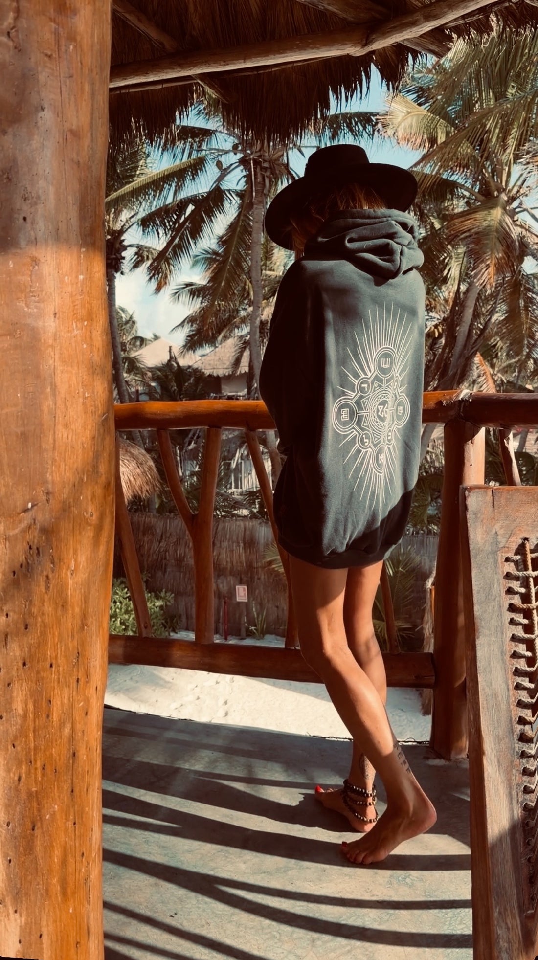 RAZIEL — Carbon Back of Knowing
Talisman de la 23ᵉ Arcane — 
XXIII The Knowing One