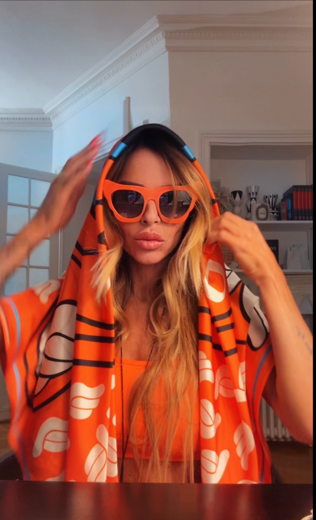 LA CONNAISSANCE Orange &amp; White - Mamy Dolly Prayer Schwal Limited Edition