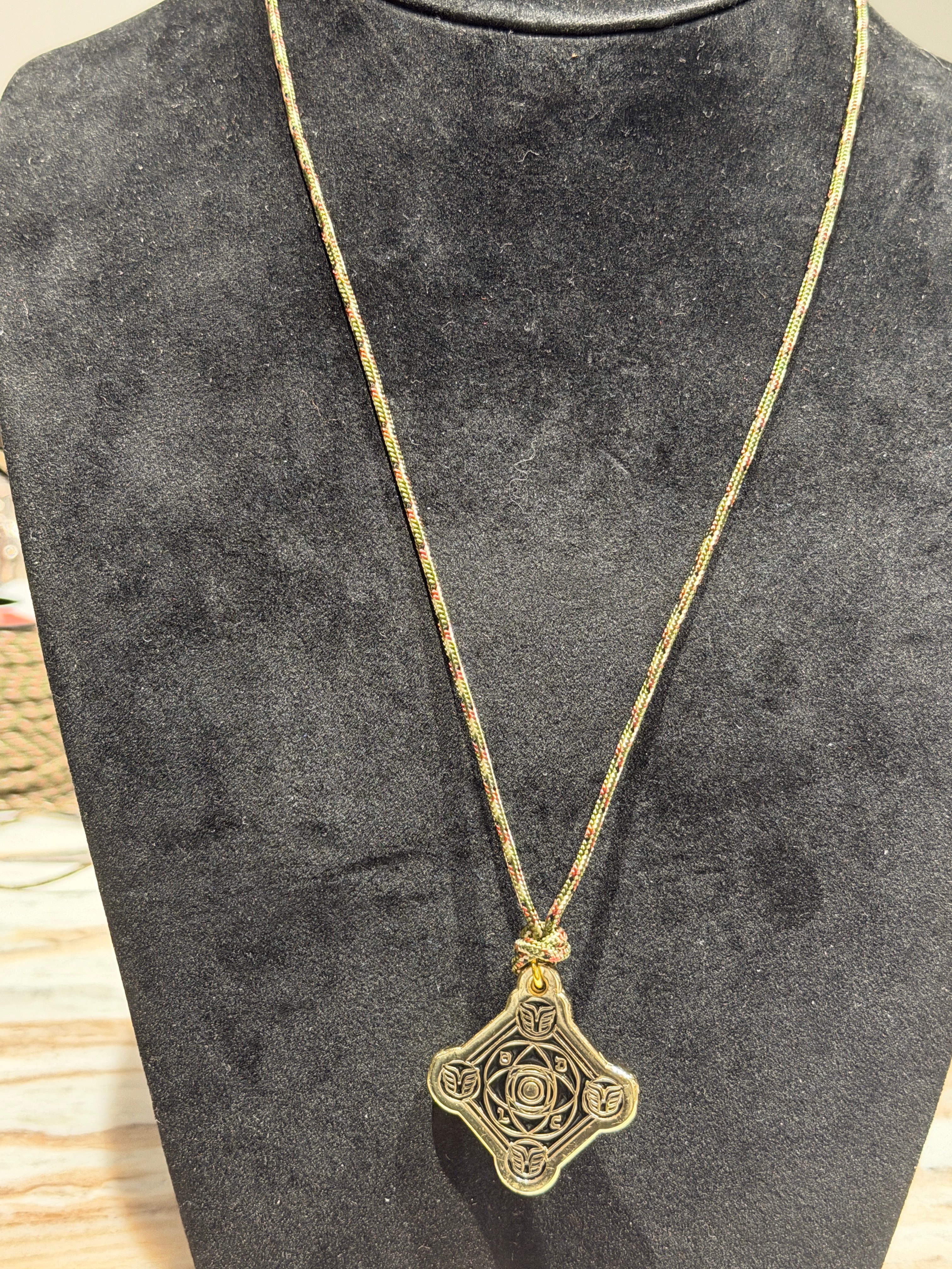 Pendentif Talisman Kabbalistique KOUMAZ Black &amp; Gold - Limited Edition