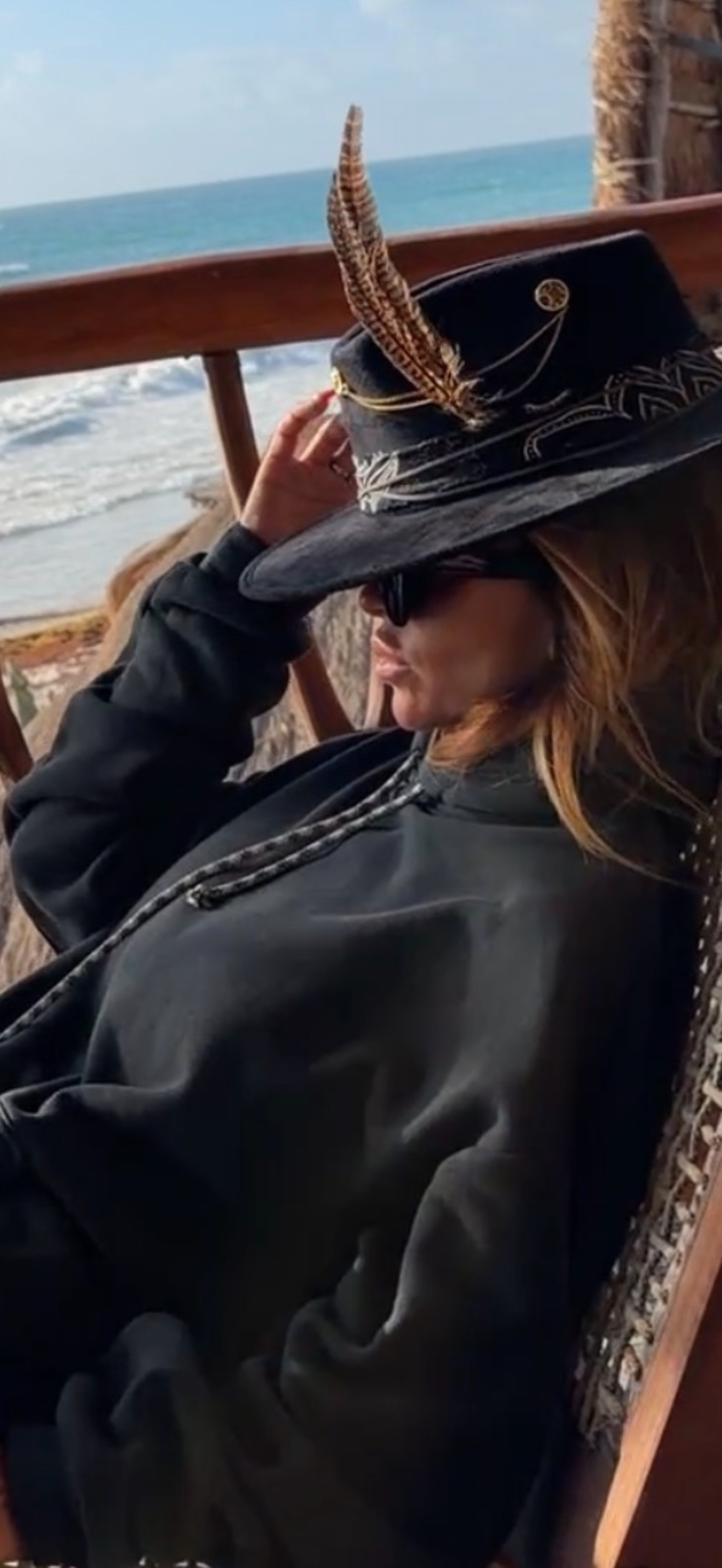 RAZIEL — Carbon Back of Knowing
Talisman de la 23ᵉ Arcane — 
XXIII The Knowing One