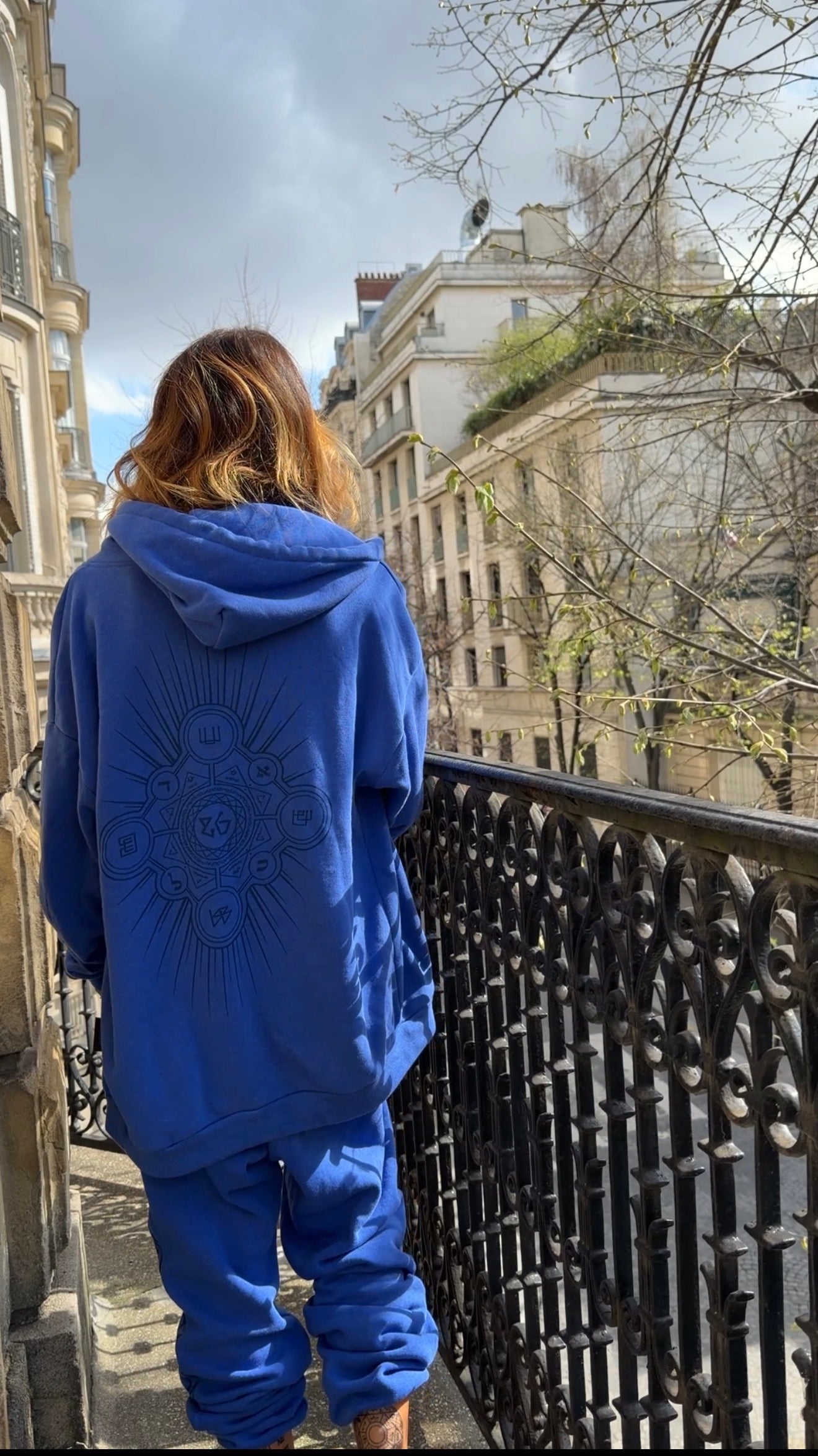 RAZIEL — BAJINO BLUE SET ( Raziel+Pant ODLC)

Back of Knowing Edition