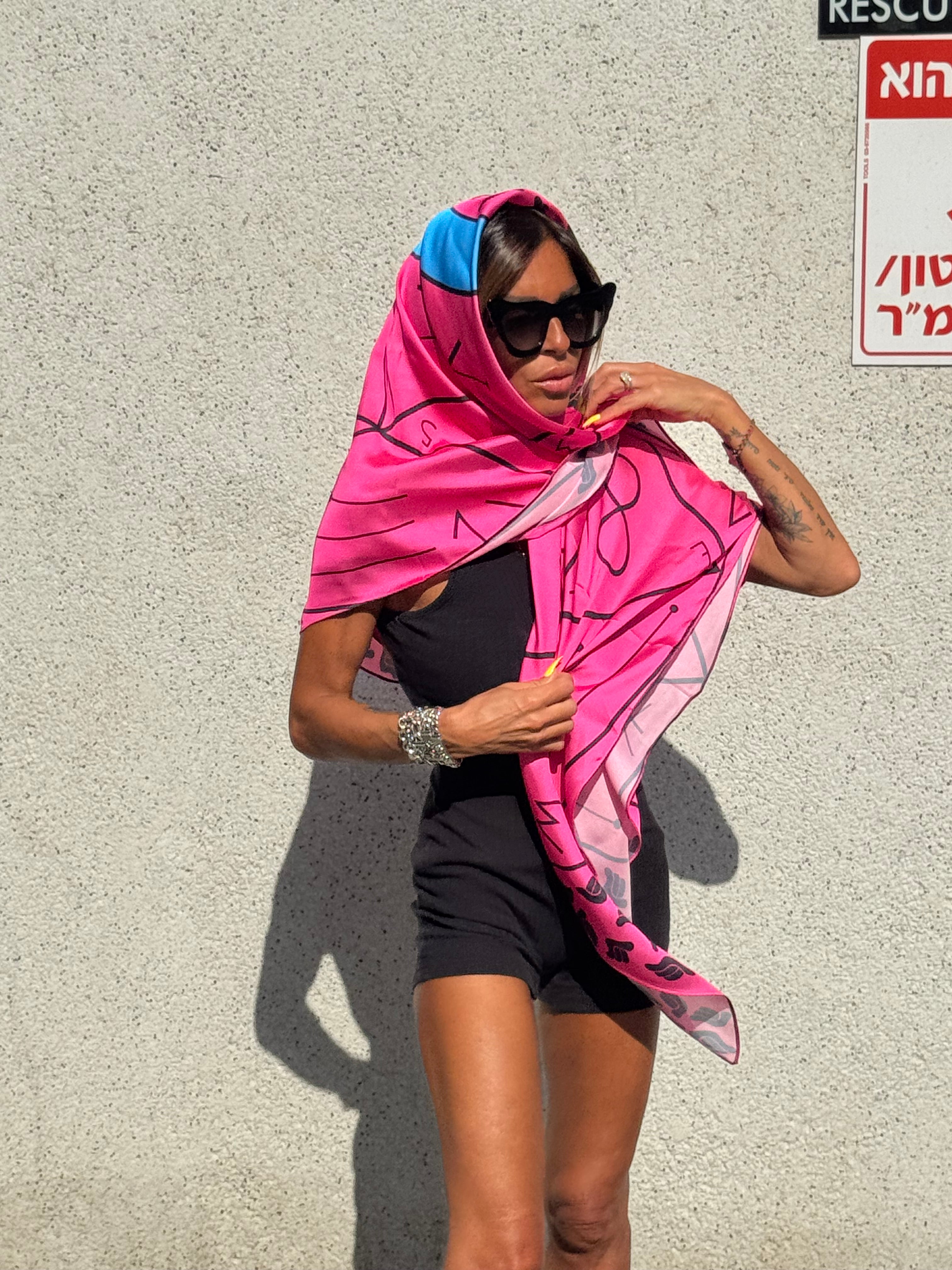 TRINITY Pink - Mamy Dolly Prayer Schwal Limited Edition