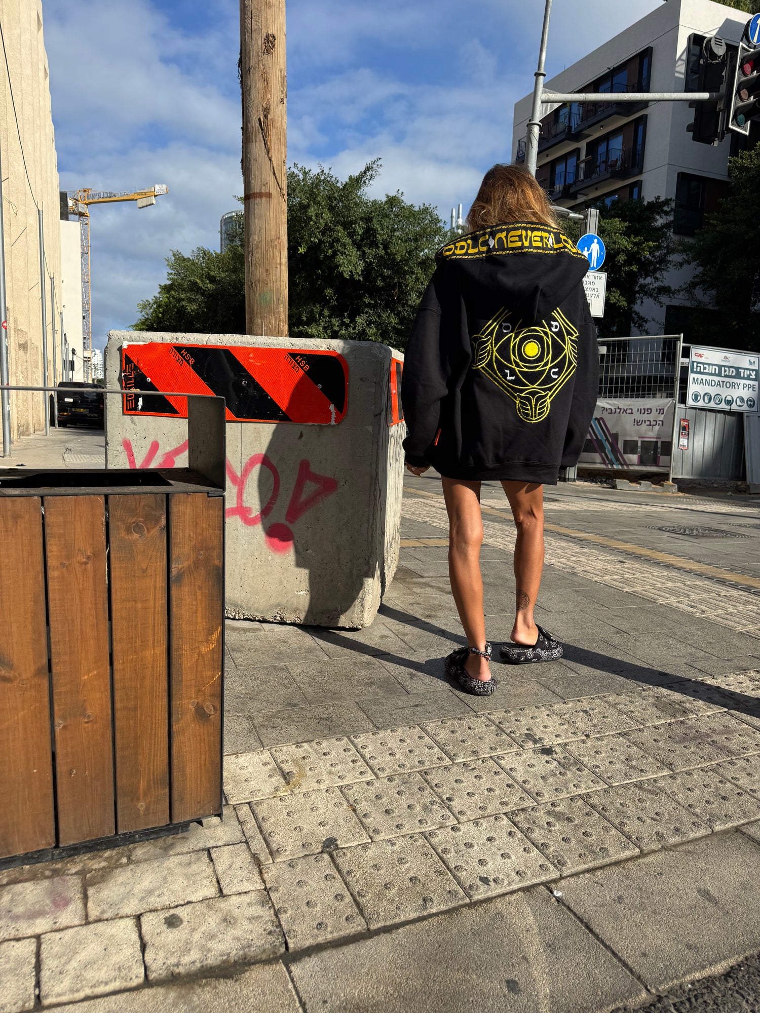 LE GOHEL Black &amp; Gold - Hoodie Limited Edition