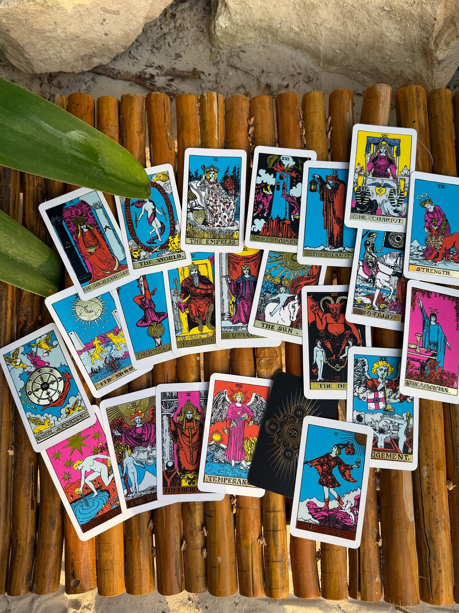 THE KNOWING ONE TAROT
AXIS XXIII