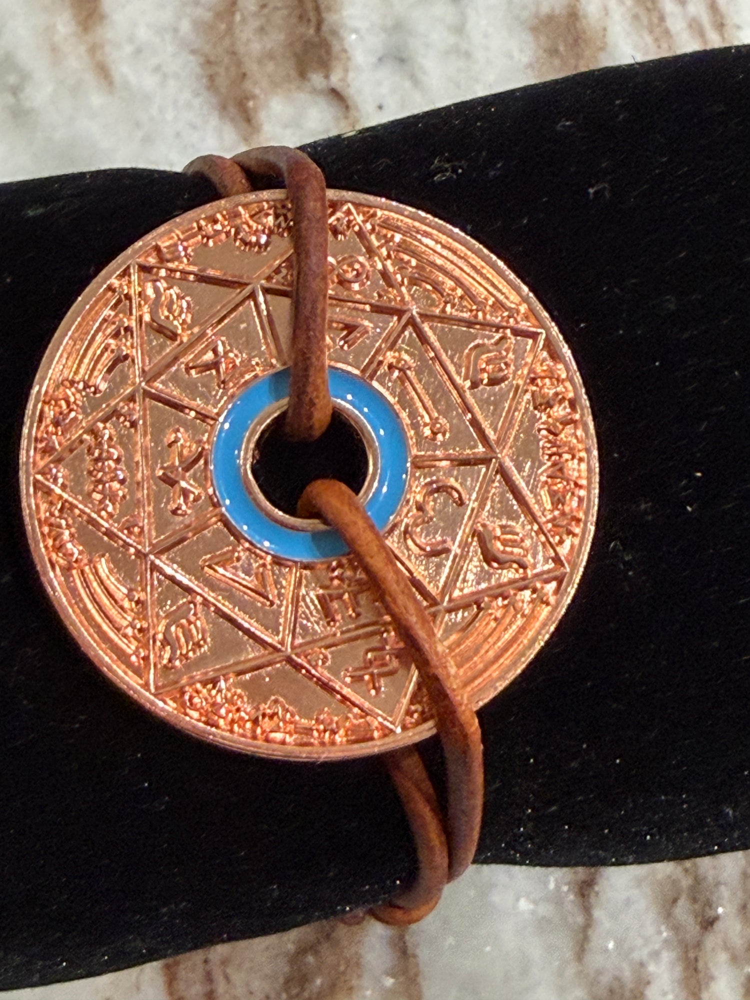 TSAMID TRINITY — BRACELET BRONZE EDITION**

ÉDITION LIMITÉE