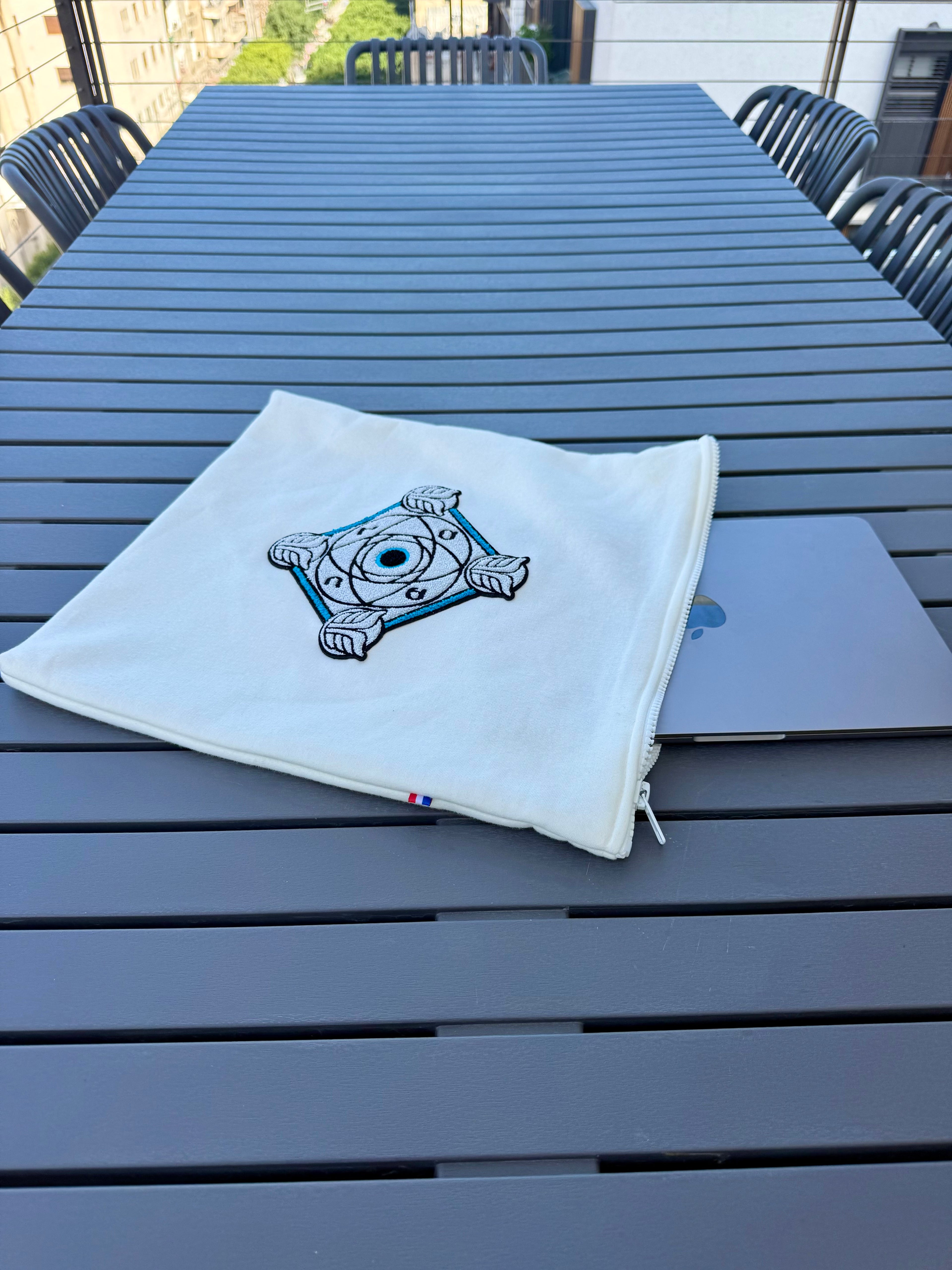 LE GOHEL CASE Off-White - Case Limited Edition