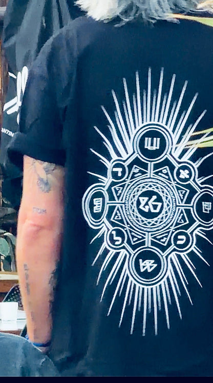 BACK OF KNOWING-BLACK EDITION