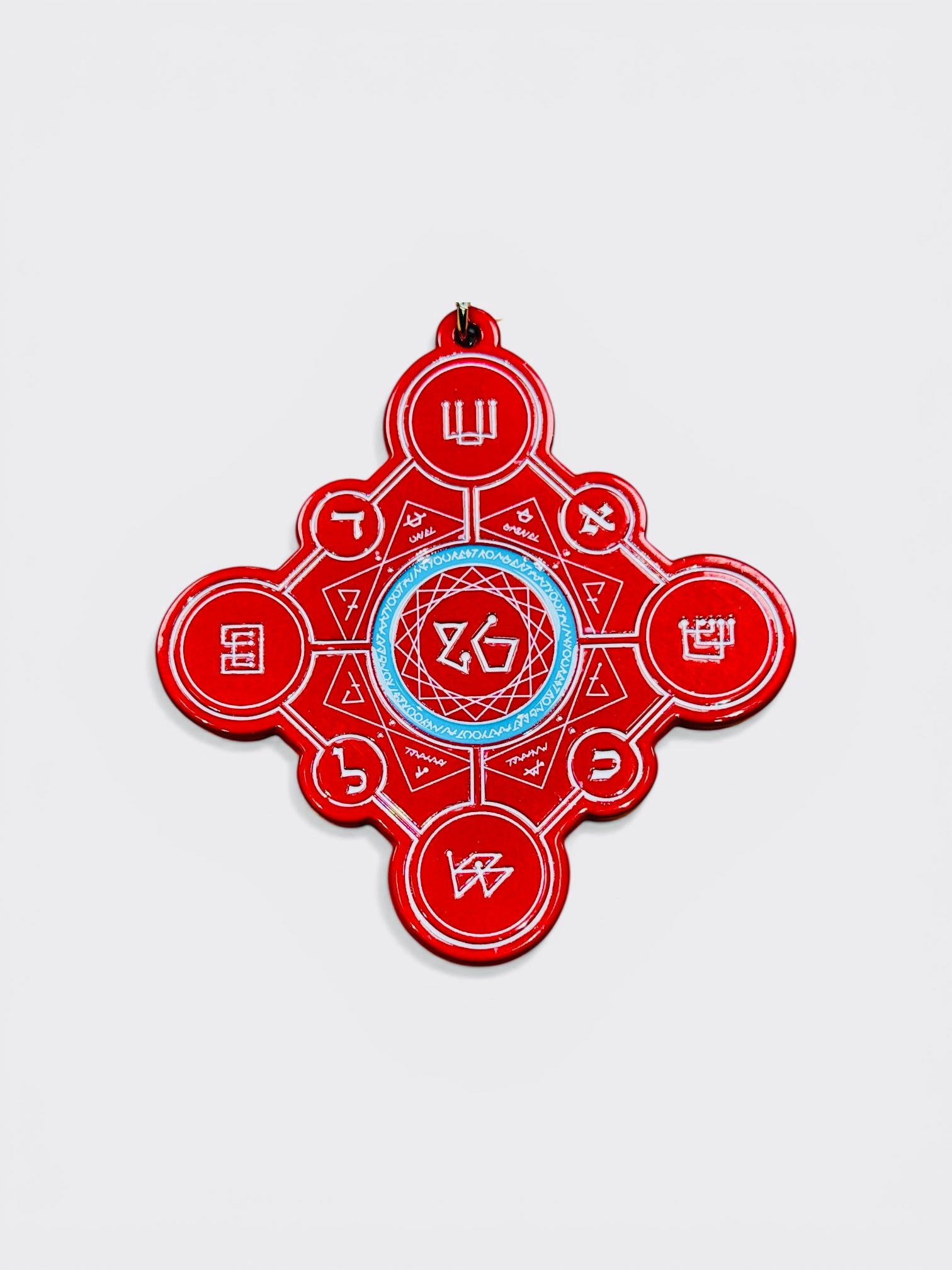 THE KNOWING ONE | ADOM IRIS
ODLC — Celle qui sait -Œil de la Connaissance
ADOM IRIS — Red Lacquer Edition- Talisman mystique kabbalistique.