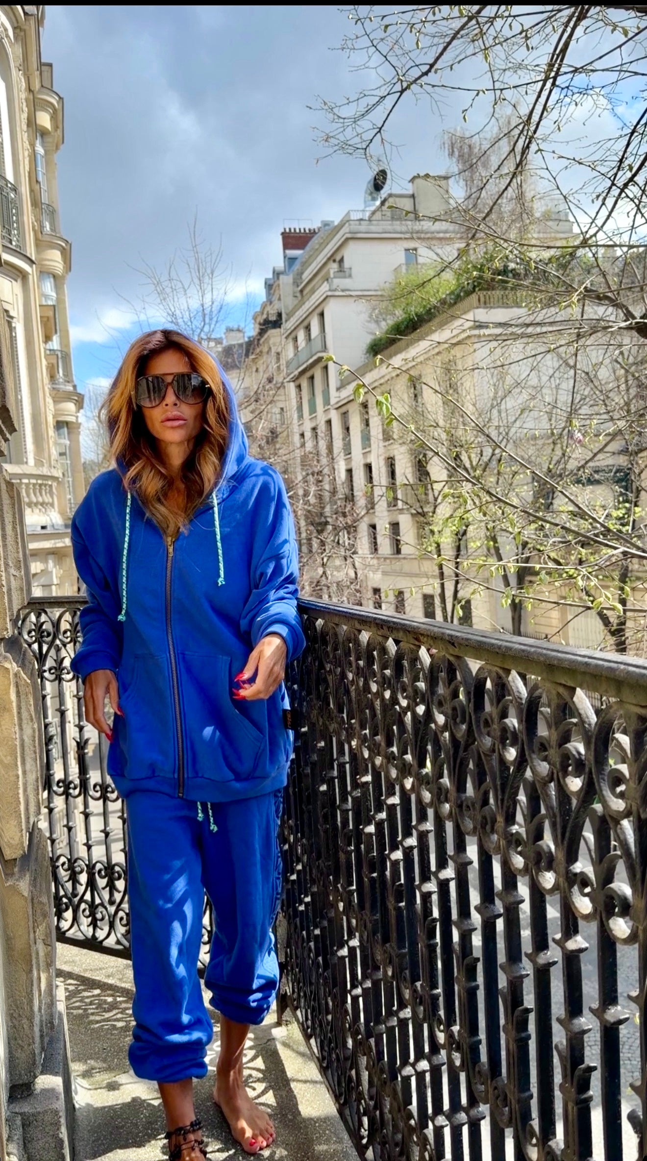 RAZIEL — BAJINO BLUE SET ( Raziel+Pant ODLC)

Back of Knowing Edition