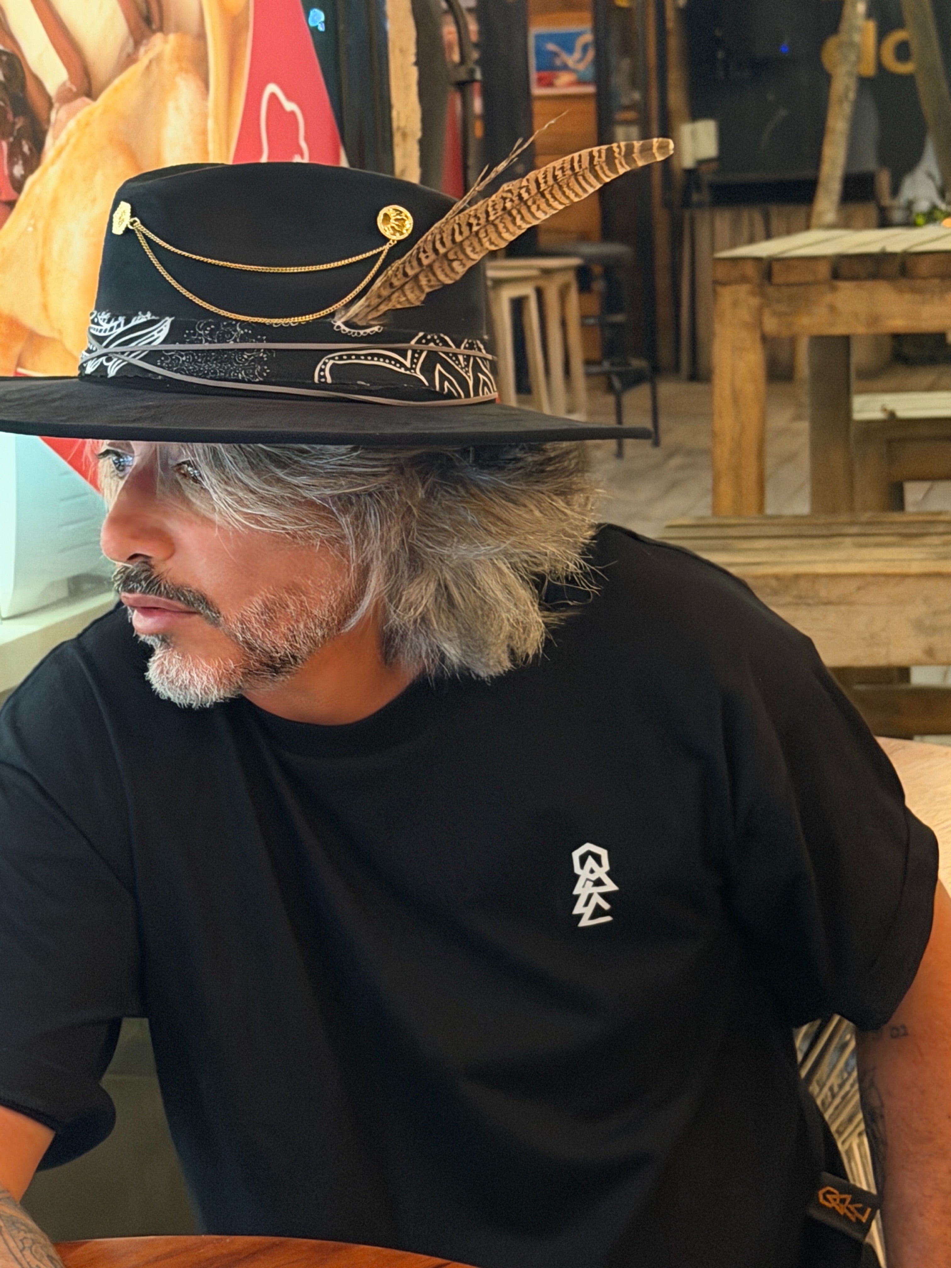 BACK OF KNOWING-BLACK EDITION