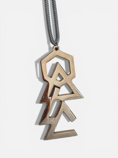 NETZAH — Silver Edition
Talisman du Bouclier Déployé Kabbalistique