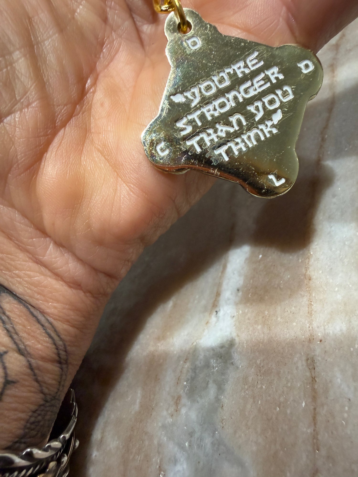 Porte-clé Talisman Kabbalistique KOUMAZ Black &amp; Gold - Limited Edition