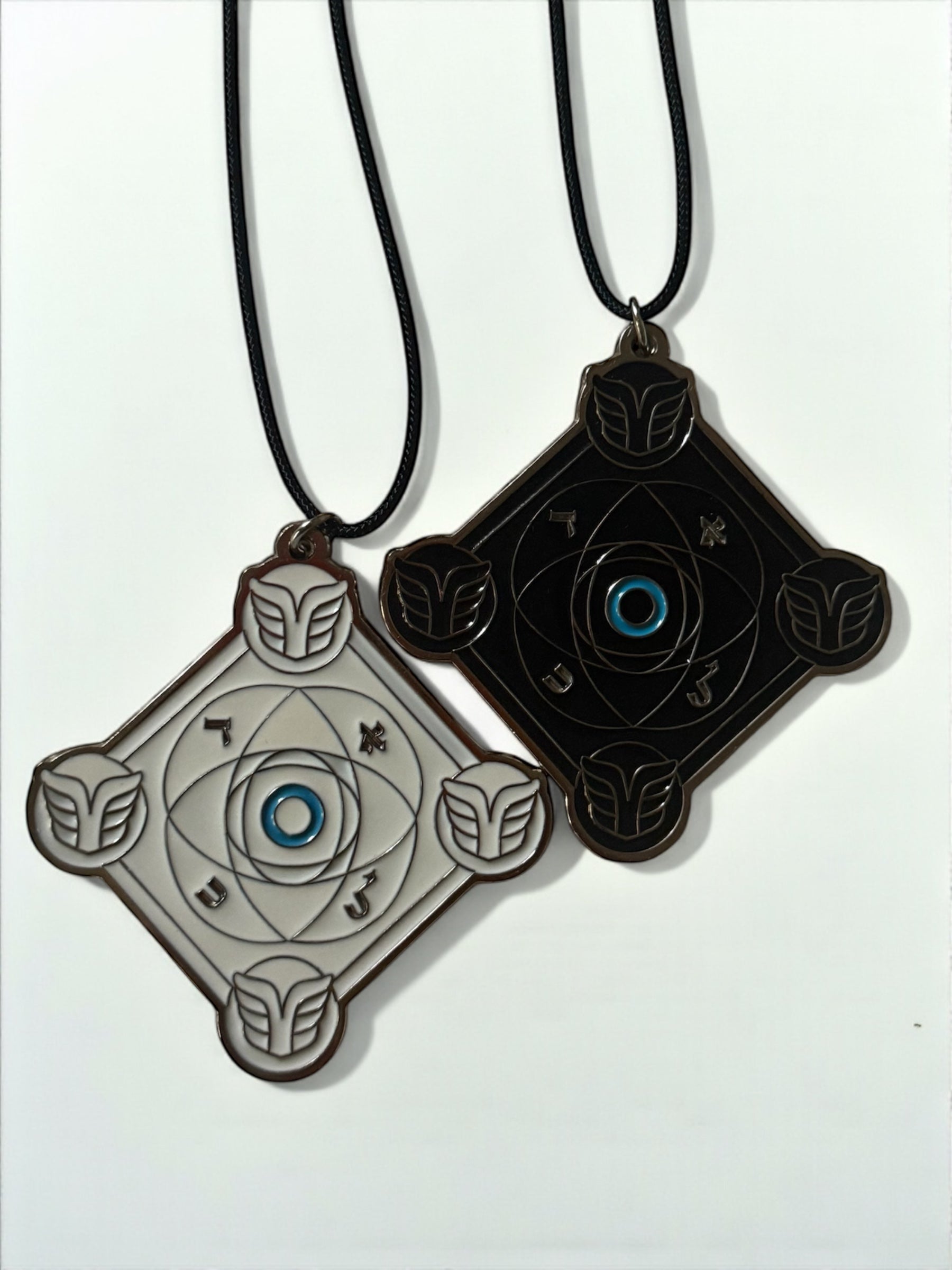 Talismans Kabbalistiques Jumeaux SEPHIRA DUALIS Black &amp; White Limited Edition - Option Pendentif ou Porte-clé