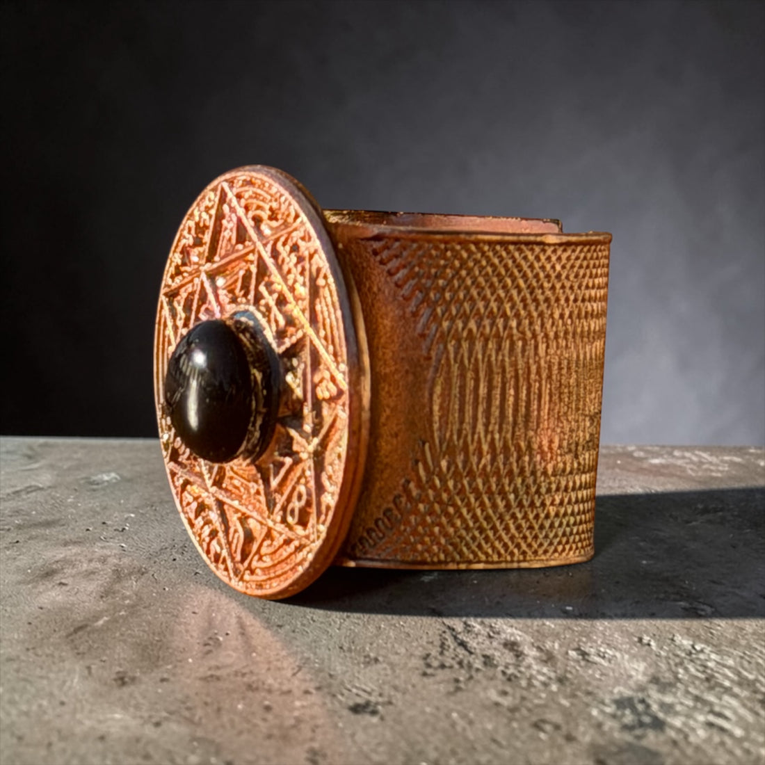 TRINITY — SCEAU SALOMONIEN ORDO TENEBRAE

Bronze — Pierre Obsidienne Noire