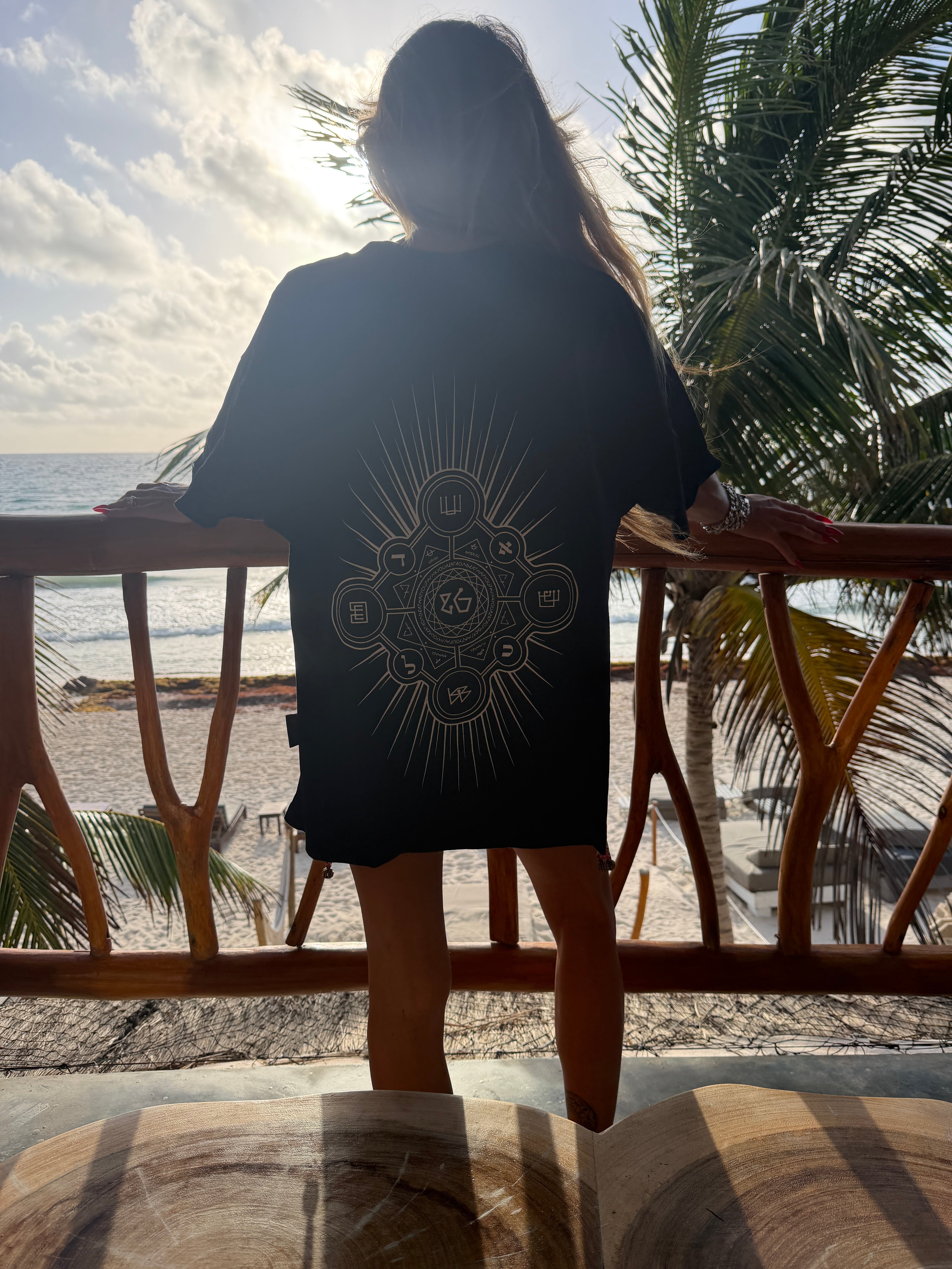 BACK OF KNOWING-BLACK EDITION