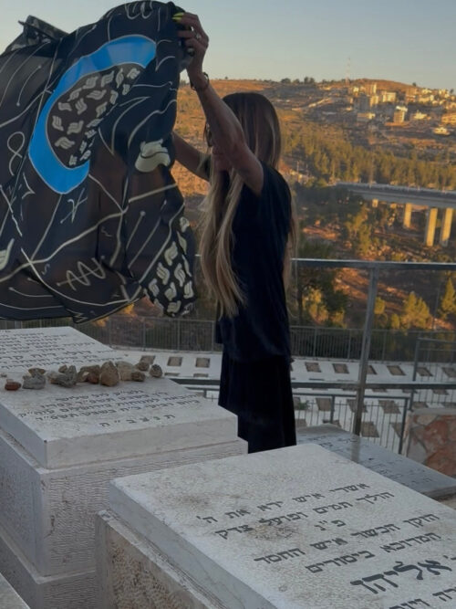 TRINITY Black & Gold - Mamy Dolly Prayer Schawl Limited Edition