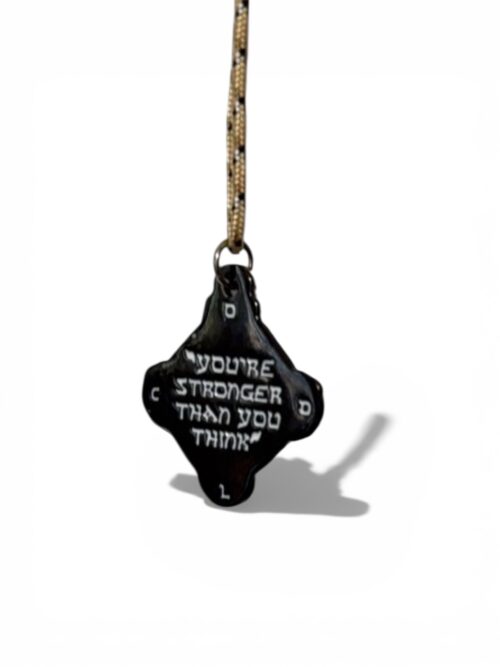 Koumaz — Collier Pendentif Talisman Kabbalistique | Œil de la Connaissance

Édition Off White