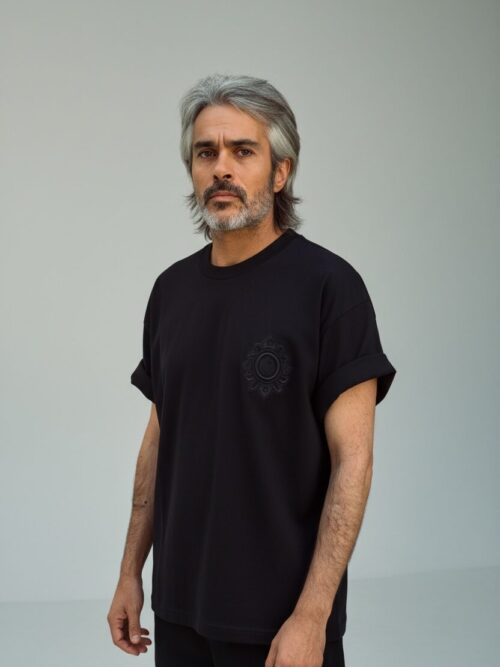 THE BAJINO TEE — BLACK EDITION
ÉDITION LIMITÉE — ŒIL DE LA CONNAISSANCE