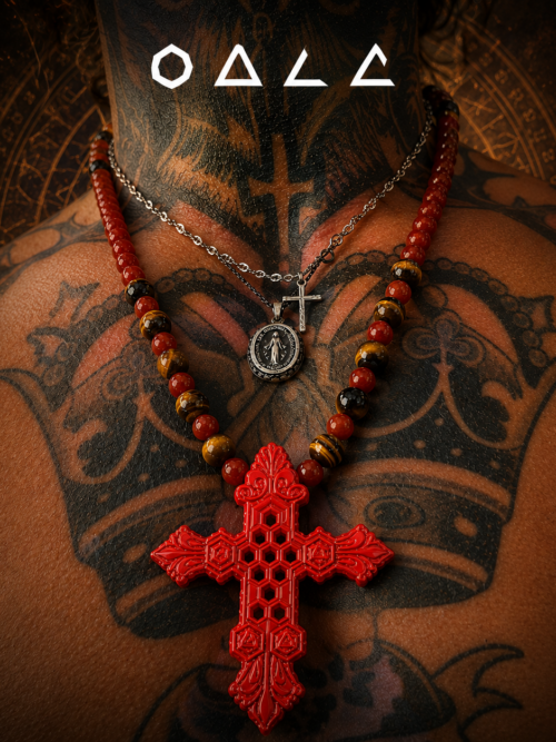 LARGE SALOMON CROSS — RED EDITION
LE PENTACLE KABBALISTIQUE DES CINQ PORTES DU CIEL•
Grande Croix 8 cm