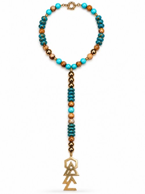 NETZAH — THE ETERNAL DYNASTY
LA DYNASTIE ÉTERNELLE
Bouclier de David Déployé — Gold Edition
Turquoise & Gold — Sautoir Talisman
« Les royaumes tombent. Les couronnes changent de tête. Mais certaines dynasties ne s'éteignent jamais. »